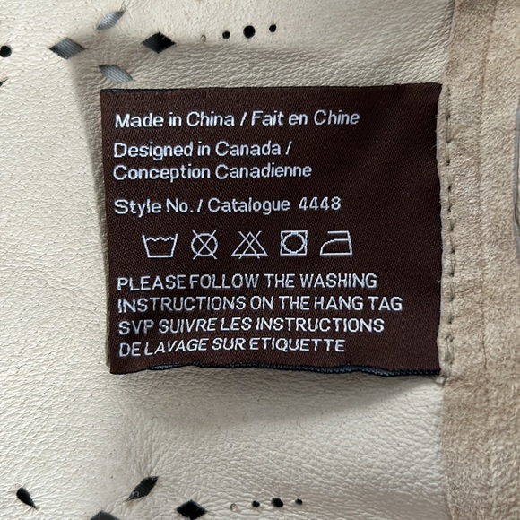 Denier genuine, leather, timeless, layering top. Unlined colour is Sand. Size M - Picture 9 of 10